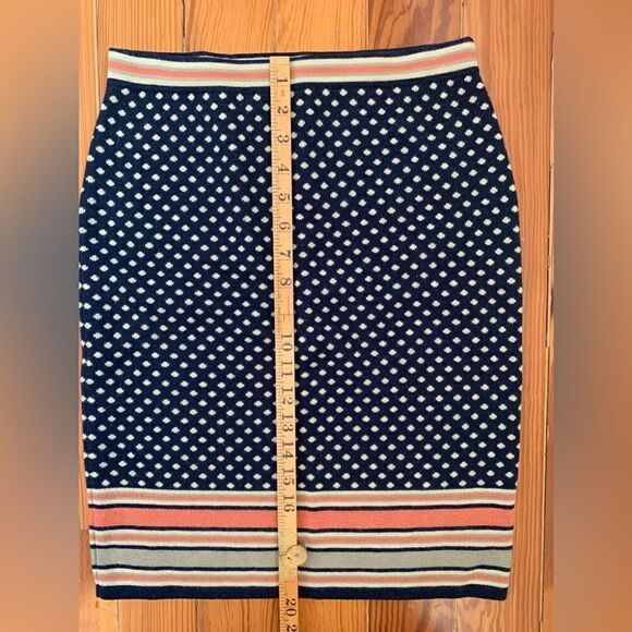 Sparrow Sweater Skirt - Picture 4 of 7